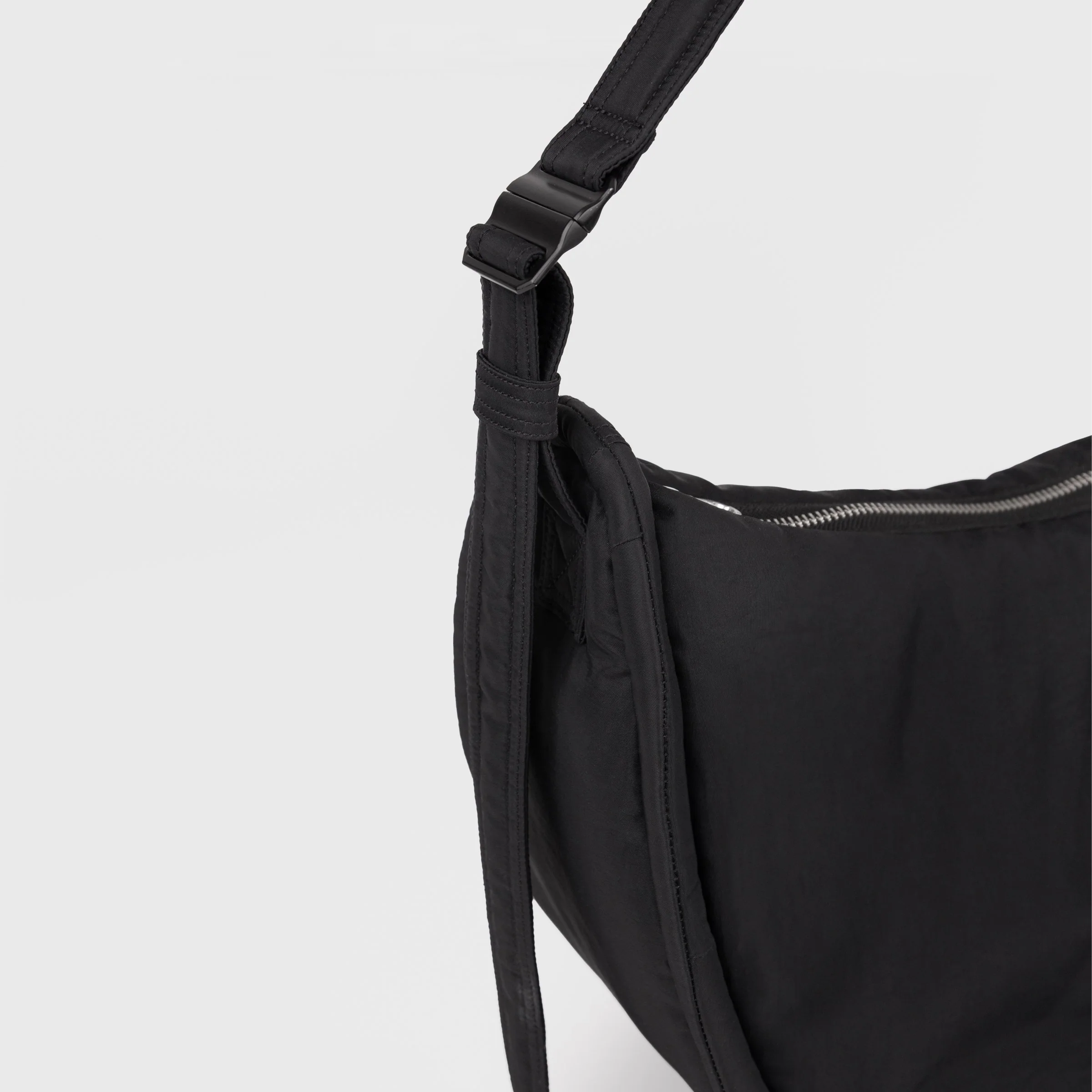 CURVE Half Moon Bag - Image 6