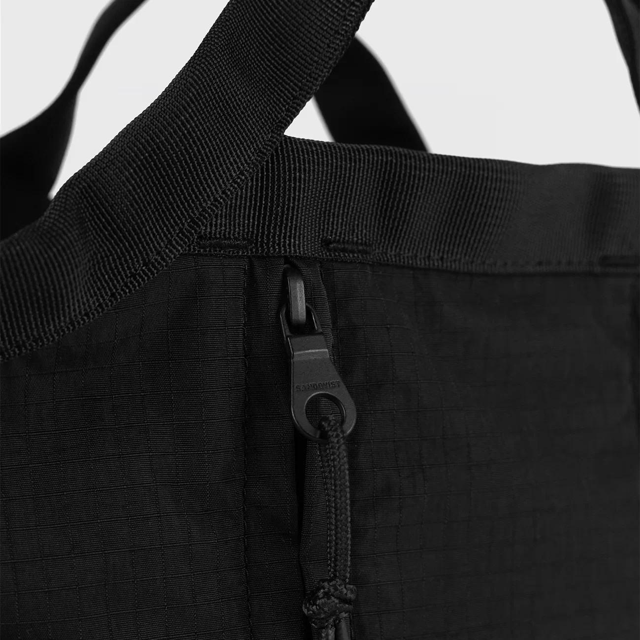 GRID Expandable Crossbody Bag - Image 6
