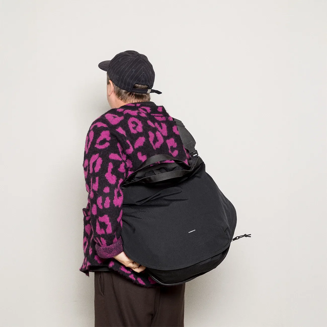 GRID Expandable Tote Bag - Image 8